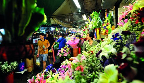 Pak Klong Flower Market in Bangkok