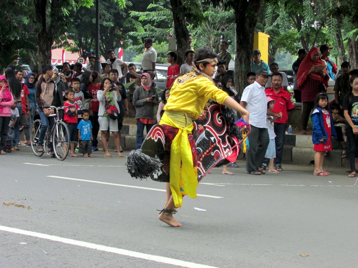 street performers in bangkok