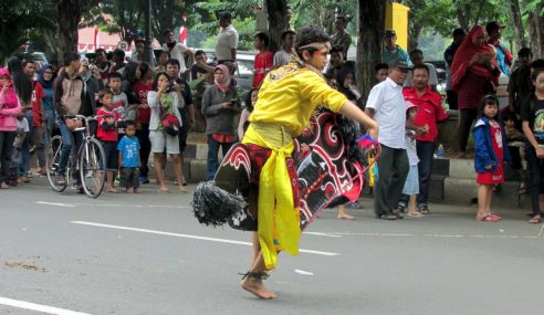 Street Performers (Buskers) in Khao San Road