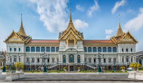 The Grand Palace (Bangkok) – For a Spiritual and Cultural Tour