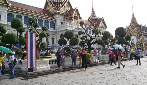 Travelling to the Neighbourhoods in Bangkok