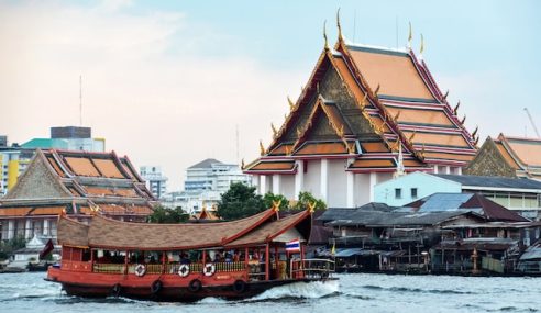Using Boats to Get Around Bangkok