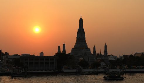 Don’t Miss These Must-Visit Temples in Bangkok – Tour the City’s Spellbinding Religious Highlights 