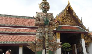 Bangkok Temple Tour – Lights, Culture & Spiritual Wonders Await