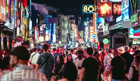 Living Like a Local in Bangkok – Everyday Moments & Authentic Experiences