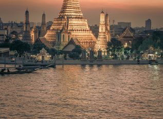 Common Mistakes Travelers Make When Booking Hotels in Bangkok